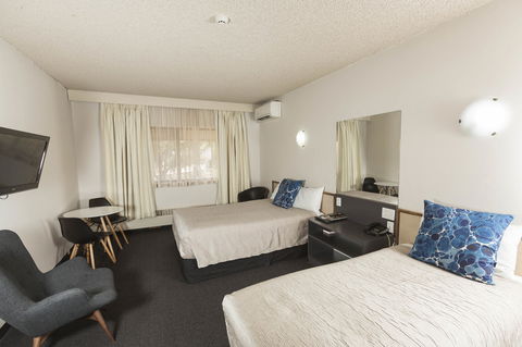 Belconnen Way Motel And Serviced Apartments - Taree Accommodation 0