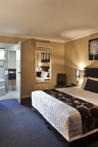 Ambassador On Ruthven - Toowoomba - Taree Accommodation 1
