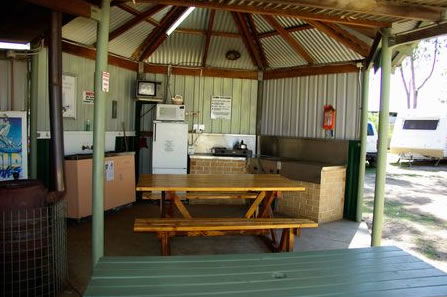 Albany Happy Days Caravan Park - Taree Accommodation 1