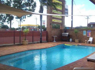 Cobar NSW Taree Accommodation