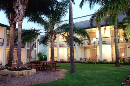 Mandurah Gates Resort - Taree Accommodation 0