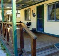 Peaceful Bay Chalets - Taree Accommodation