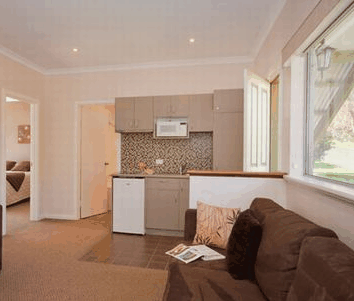Adamsons Riverside Accommodation - Taree Accommodation 2