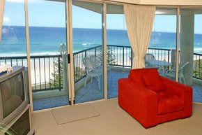 AA Oceana On Broadbeach - Taree Accommodation 5