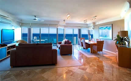 AA Oceana On Broadbeach - Taree Accommodation 8