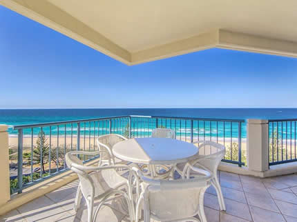 AA Oceana On Broadbeach - Taree Accommodation 9