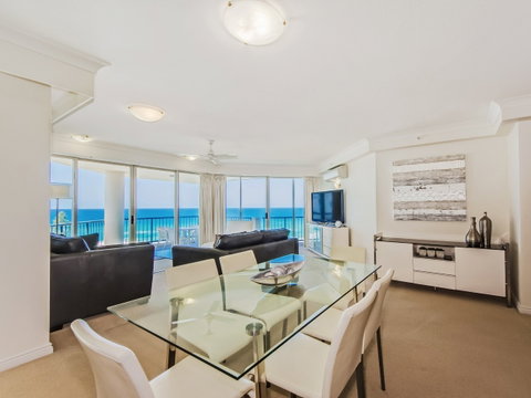 AA Oceana On Broadbeach - Taree Accommodation 16