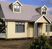 Middleton Cottage - Taree Accommodation