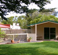 Shiralea Country Cottage - Taree Accommodation