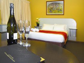 Victoria Hotel - Strathalbyn - Taree Accommodation 0