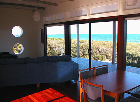 BlueSeas Beach House - Taree Accommodation 2