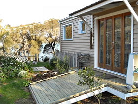 Flotsam Studio - Taree Accommodation 0