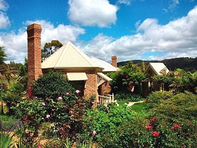 Moving Image Boutique Guest House - Taree Accommodation 0