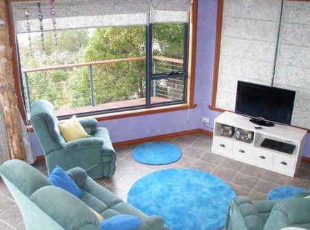 Larus Waterfront Cottage - Taree Accommodation 3