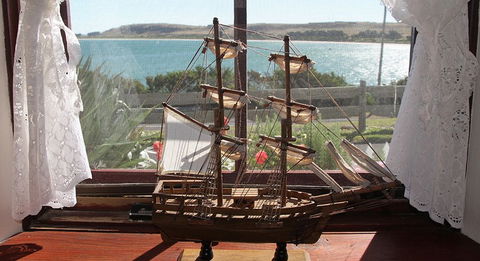 Captains Cottage - Taree Accommodation 1