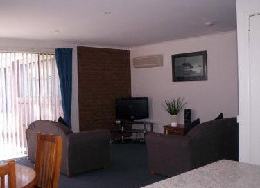 AnchorBell Holiday Apartments - Taree Accommodation 3