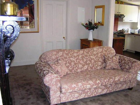 Cooma Cottage - Accommodation - Taree Accommodation 3