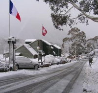 Kasees Apartments and Mountain Lodge - Taree Accommodation