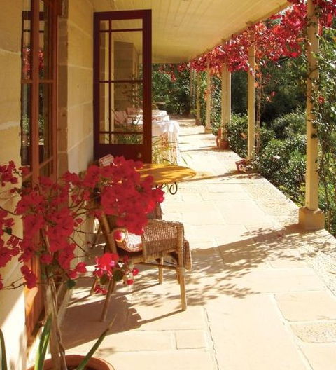 Capers Guesthouse And Cottage - Taree Accommodation 4