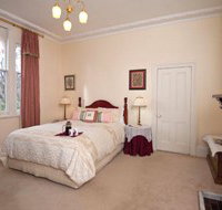 Camelia Cottage - Taree Accommodation