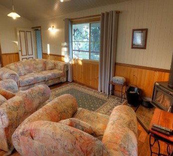 Accommodation Creek Cottages - Taree Accommodation 3