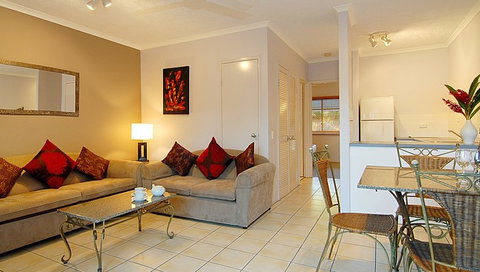 Australis Cairns Beach Resort - Taree Accommodation 2