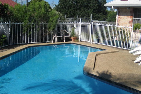 Beenleigh Village Motel - Taree Accommodation 1