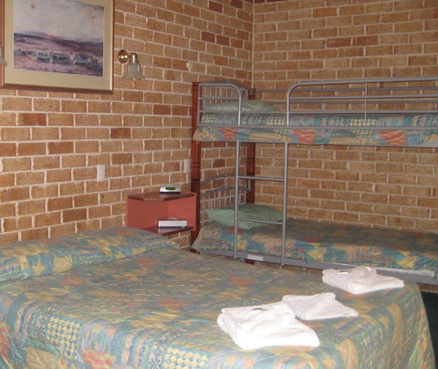 Beenleigh Village Motel - Taree Accommodation 5
