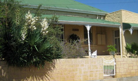 Amalie Cottage Waikerie - Taree Accommodation 0