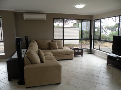 Wahroonga On The Water - Taree Accommodation 5