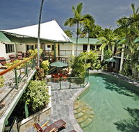 Bay Village Tropical Retreat Cairns - Taree Accommodation