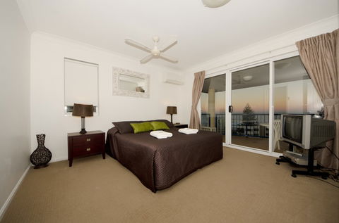 San Mateo On Broadbeach - Taree Accommodation 1