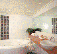 The Continental Phillip Island - Taree Accommodation