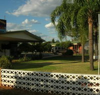 Cross Roads Motel