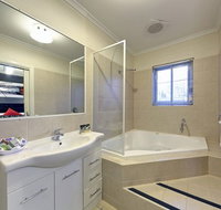 Comfort Inn And Suites Georgian Albury - Taree Accommodation