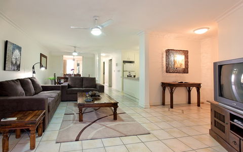 La Grande Apartments Broadbeach - Taree Accommodation 0