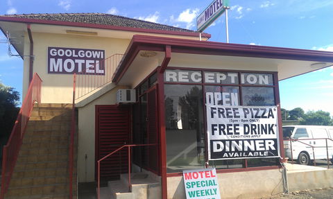 Royal Mail Hotel Goolgowi - Taree Accommodation 0