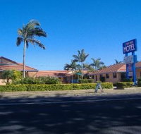 Twin Pines Motel