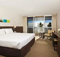 Mercure Hotel Harbourside Cairns - Taree Accommodation