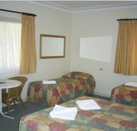 Bucketts Way Motel
