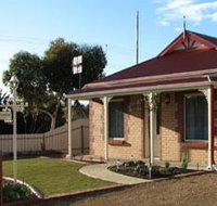 Brooking Cottage - Taree Accommodation