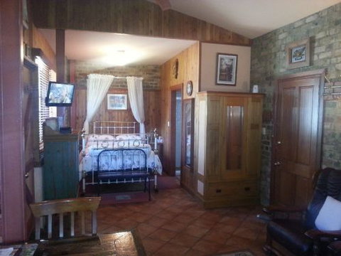 Eagle Foundry B & B - Taree Accommodation 4