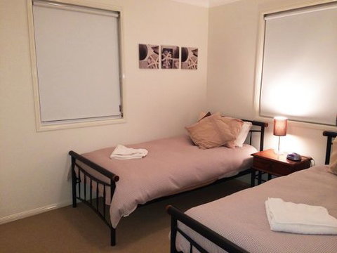 The Blue Cottage On Kent - Taree Accommodation 5