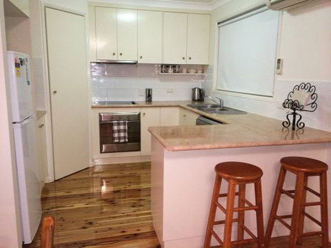 The Blue Cottage On Kent - Taree Accommodation 7