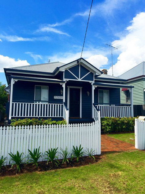 The Blue Cottage On Kent - Taree Accommodation 8