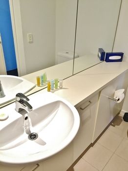 Apartments Melbourne Domain - Docklands - Taree Accommodation 8