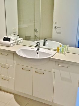 Apartments Melbourne Domain - Docklands - Taree Accommodation 9