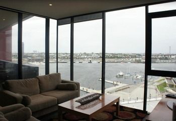 Apartments Melbourne Domain - Docklands - Taree Accommodation 13