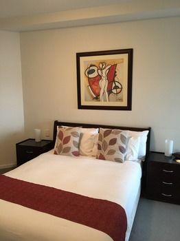 Apartments Melbourne Domain - Docklands - Taree Accommodation 17