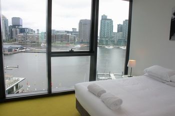 Apartments Melbourne Domain - Docklands - Taree Accommodation 45